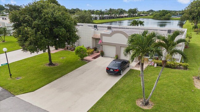 9244 Flynn Cir in Boca Raton, FL - Building Photo - Building Photo