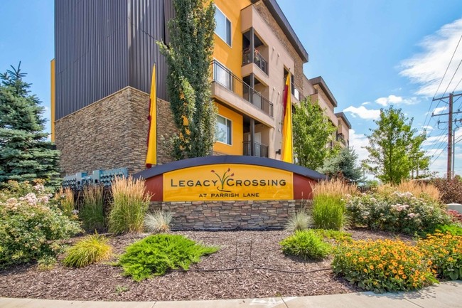 Legacy Crossing in Centerville, UT - Foto de edificio - Building Photo