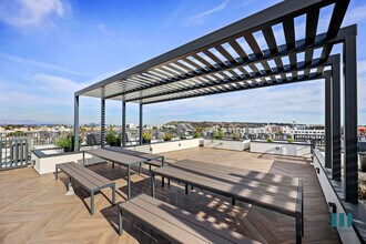 Motor Midway by Wiseman in Los Angeles, CA - Foto de edificio - Building Photo