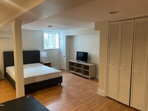 1126 8th St NE, Unit Basement apartment in Washington, DC - Building Photo - Building Photo