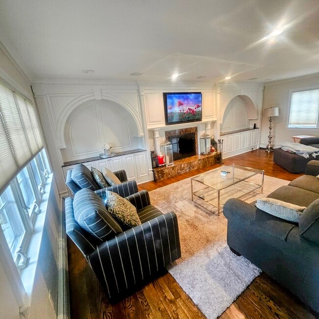 10 Foxwood Ln in Thornwood, NY - Foto de edificio - Building Photo