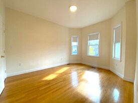20 Clarendon St, Unit 1 in Watertown, MA - Building Photo