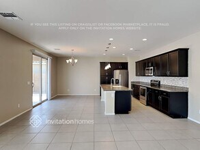 12071 W Tether Trl in Peoria, AZ - Building Photo - Building Photo