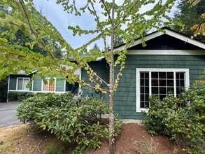 18887 WA-305 in Poulsbo, WA - Building Photo - Building Photo