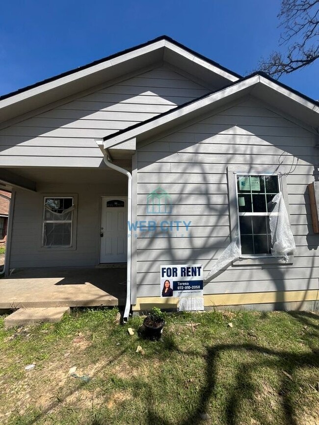 property at 9511 Laneyvale Ave