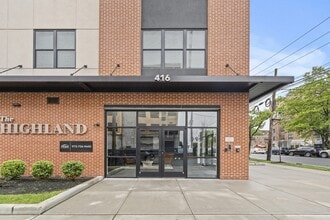 416 Highland Ave in Orange, NJ - Foto de edificio - Building Photo