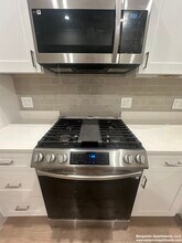 161 Allston St, Unit 3 in Boston, MA - Foto de edificio - Building Photo