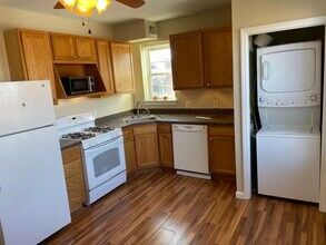 600 Roxborough Ave, Unit 2nd floor in Philadelphia, PA - Building Photo - Building Photo