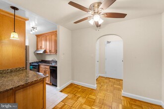 30 S Old Glebe Rd in Arlington, VA - Building Photo - Building Photo