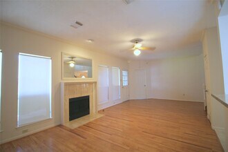 16326 Brush Meadow Ct in Sugar Land, TX - Foto de edificio - Building Photo