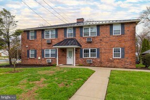 429 Edgemont Ave in Lansdale, PA - Building Photo
