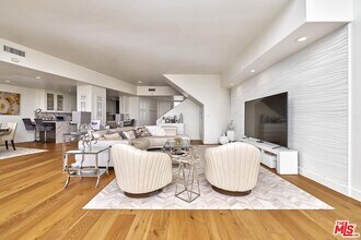 4337 Marina City Dr in Marina Del Rey, CA - Building Photo - Building Photo