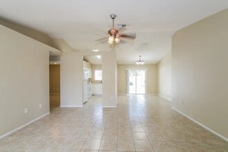 1213 Blufield Ave in Brandon, FL - Building Photo - Building Photo