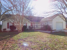 600 Pecan Ridge Cir in Kernersville, NC - Building Photo