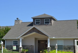 Fieldstone Townhomes of Bryant in Bryant, AR - Building Photo - Building Photo