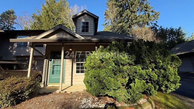 18757 SE Division St in Gresham, OR - Building Photo - Building Photo