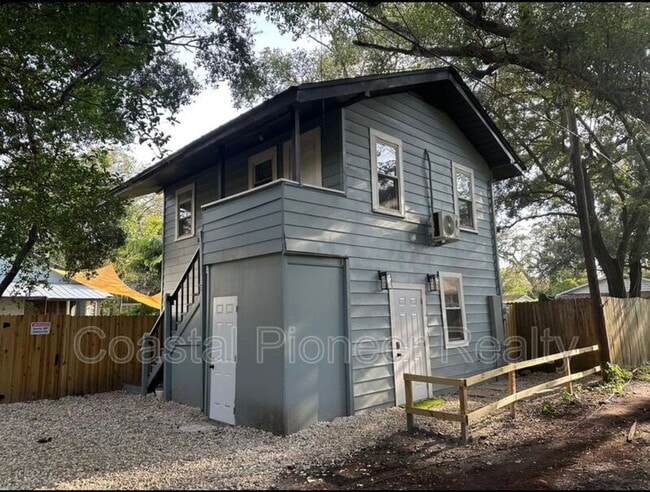 property at 115 W Plymouth St