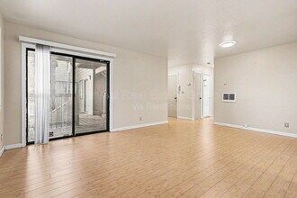 815 E 28th St in Oakland, CA - Building Photo - Building Photo