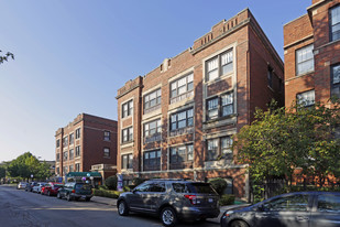 Ivy Gayles in Chicago, IL - Foto de edificio - Building Photo