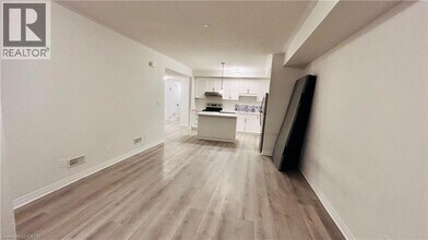 142 Foamflower Pl in Waterloo, ON - Building Photo - Building Photo