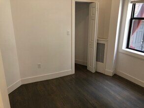 11 Phillips St, Unit Phillips St #2 in Boston, MA - Building Photo - Building Photo
