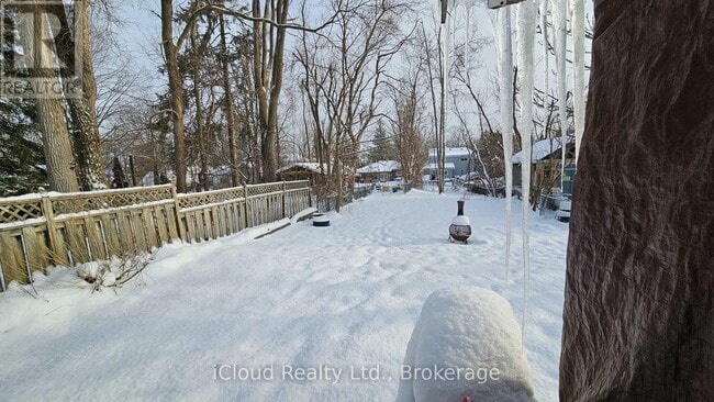 241 John St in Orillia, ON - Building Photo - Building Photo