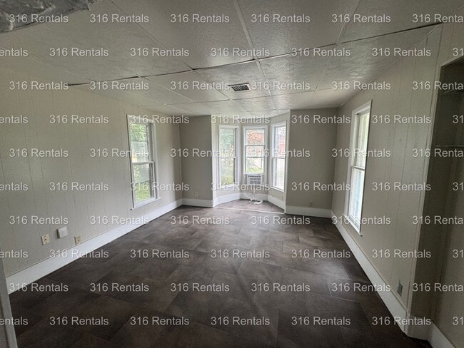 property at 222 W 11th St