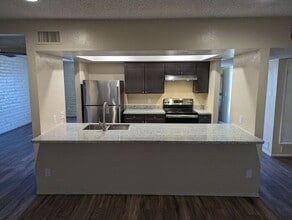 4551 E Bellevue St in Tucson, AZ - Building Photo - Building Photo