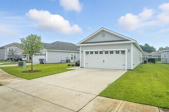 228 Speckled Trout Ln N in Freeport, FL - Building Photo - Building Photo