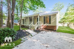 4225 Labrador Dr in Raleigh, NC - Building Photo