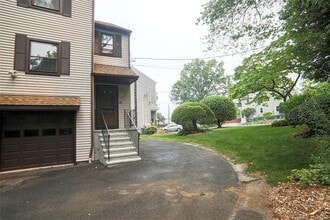 40 Howard Ave in Norwalk, CT - Building Photo - Building Photo