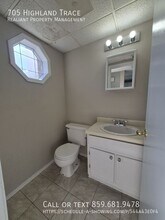 705 Highland Trce in Highland Heights, KY - Building Photo - Building Photo