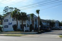 Colonial Lane Apartments - Colonial Lane Apartments in Daytona Beach, Florida