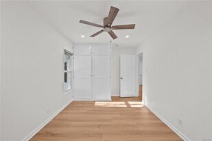 1200 N 3rd St in Burbank, CA - Building Photo