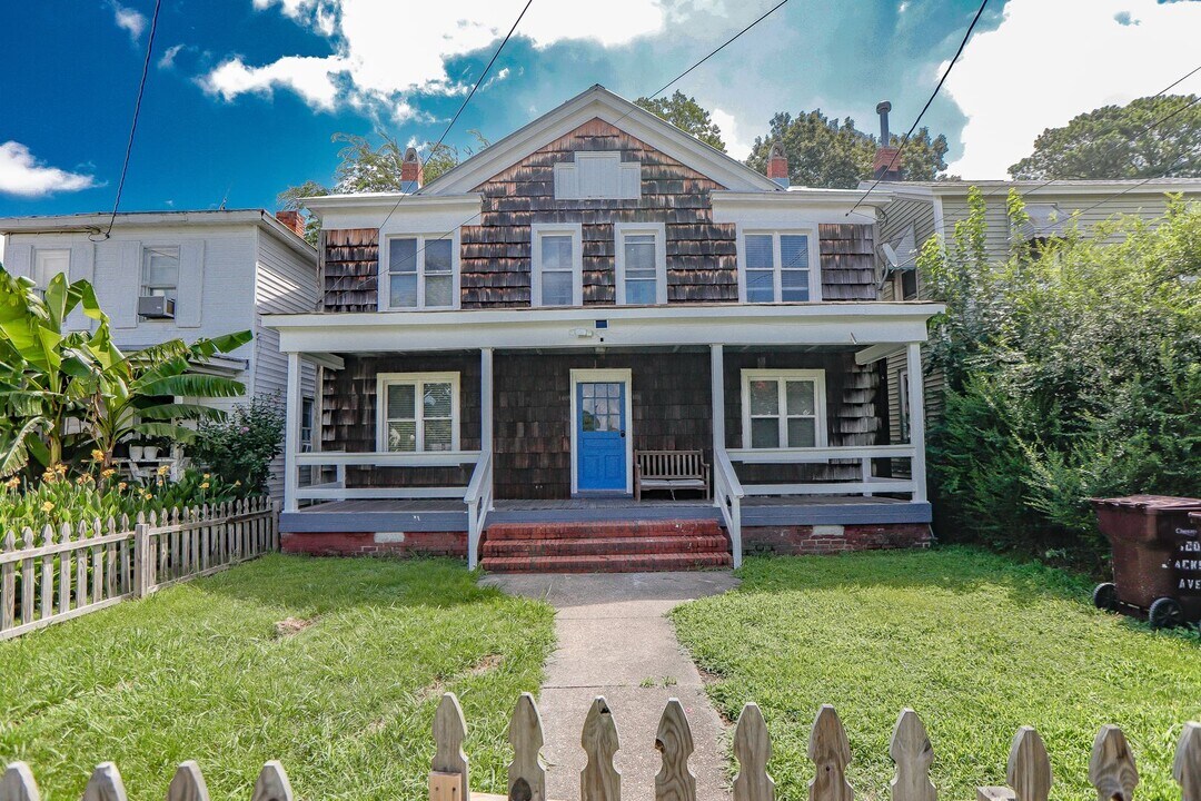 1009 Jackson Ave in Chesapeake, VA - Building Photo