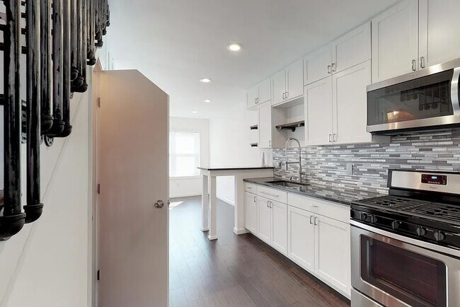 1711 Latrobe St in Baltimore, MD - Foto de edificio - Building Photo