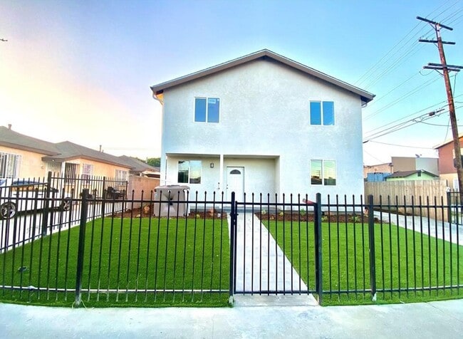property at 1019 E 84th Pl