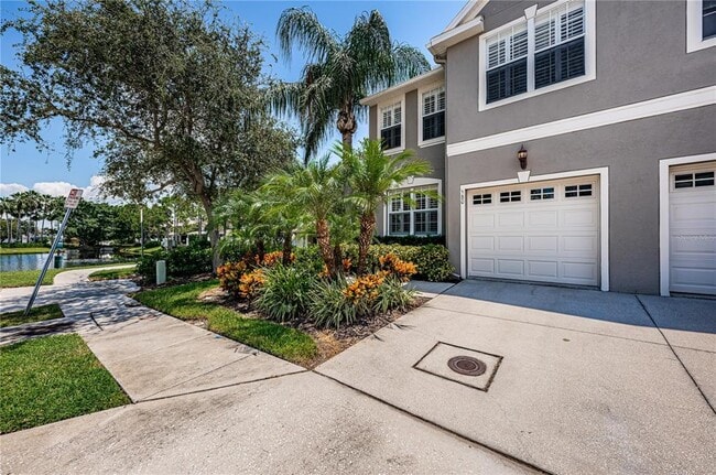 property at 580 Shoreham Ct NE
