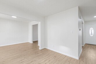 2151 Trent Rd in Columbus, OH - Building Photo - Building Photo