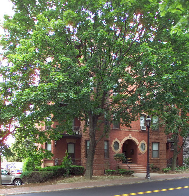 52 Pearl St in Springfield, MA - Foto de edificio - Building Photo