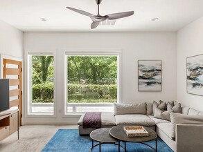 2211 Canterbury St in Austin, TX - Building Photo - Building Photo