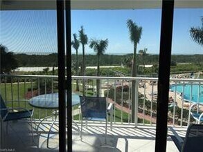 380 Seaview Ct-Unit -302 in Marco Island, FL - Building Photo - Building Photo