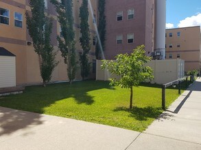 8920 118 Av NW in Edmonton, AB - Building Photo - Building Photo