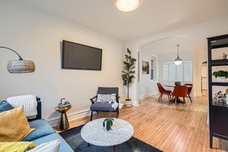 2119 W Moffat St in Chicago, IL - Building Photo - Building Photo