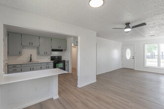 1202 Mark St in Shawnee, OK - Building Photo - Building Photo