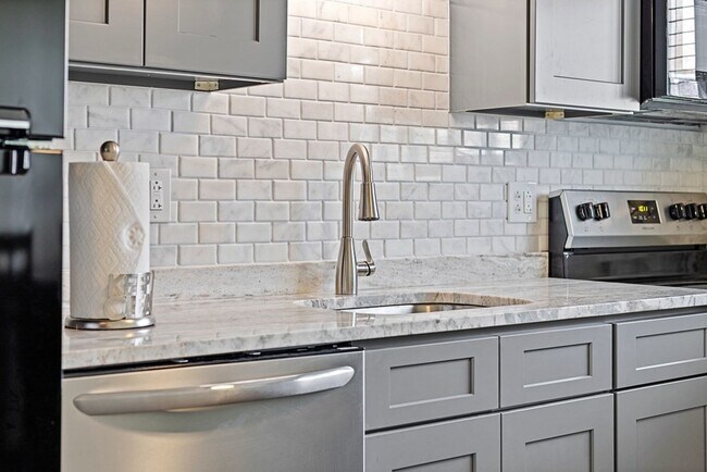 701 Adams St in Boston, MA - Building Photo - Building Photo