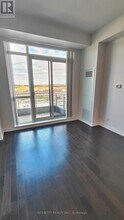9205-9205 Yonge St in Richmond Hill, ON - Building Photo - Building Photo