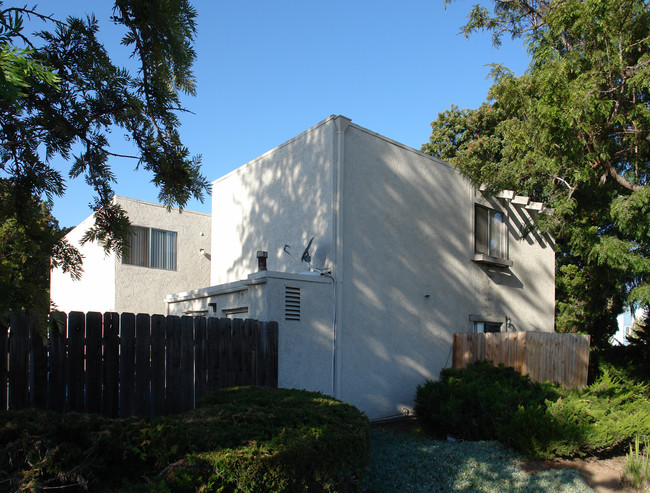 8875 Mira Mesa Blvd in San Diego, CA - Building Photo - Building Photo