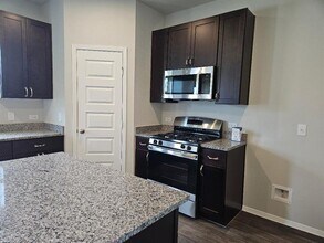 147 Huckleberry Ln in Elgin, TX - Building Photo - Building Photo