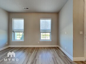 4151 SE Fortress Ln in Hillsboro, OR - Building Photo - Building Photo